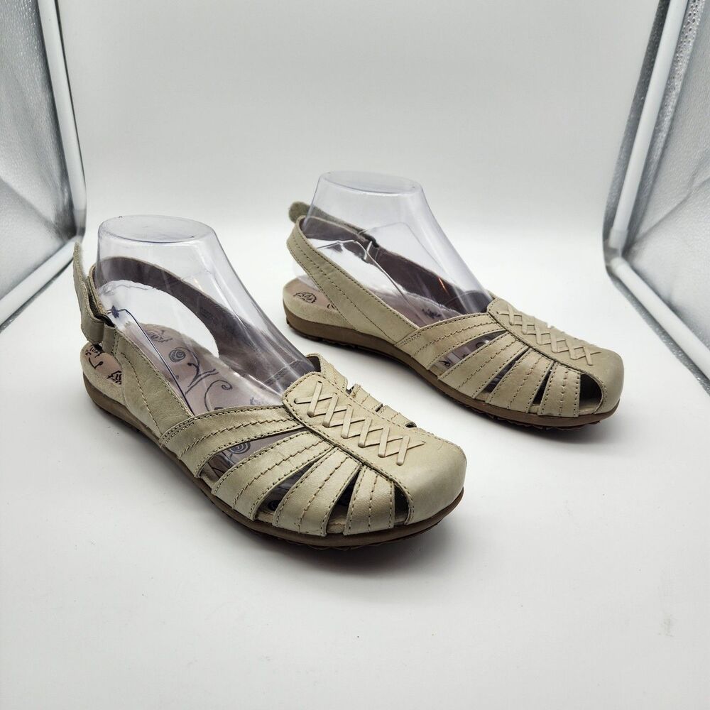 BareTraps Women's Beige Woven Closed-Toe Slingback Sandals